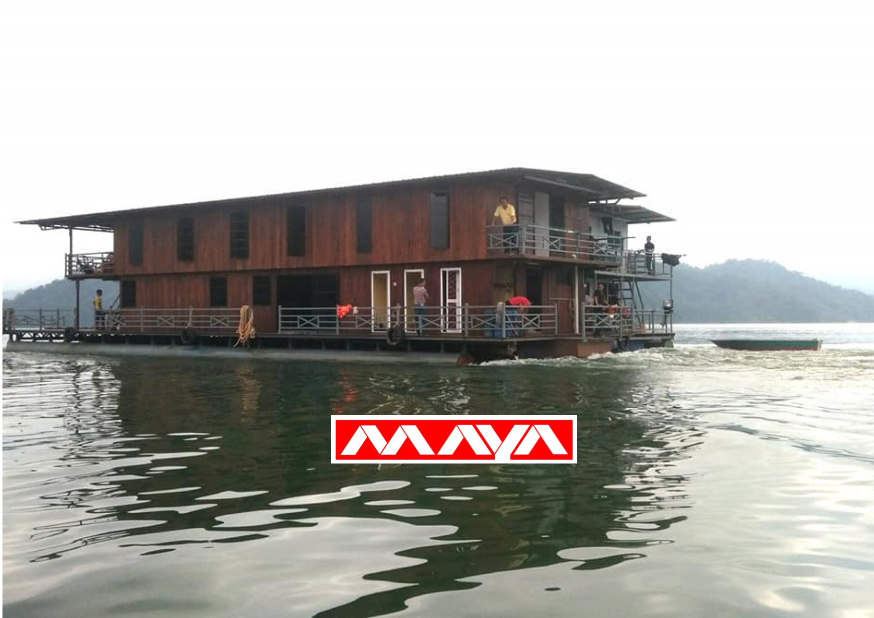 Maya 2 Houseboat